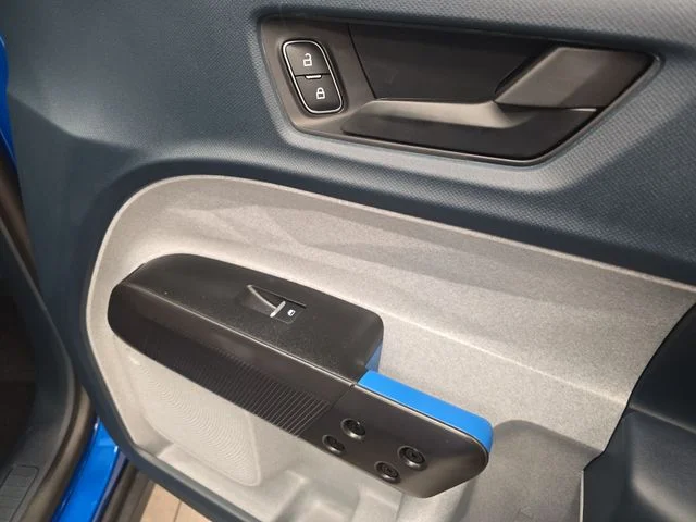 New 2026 Blue Ford XLT image 10
