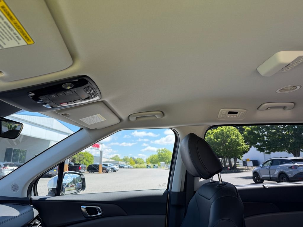 New 2026 Snow White Pearl Kia EX image 17