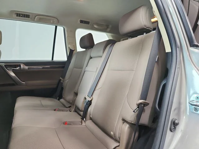 Used 2023 Silver Lexus 460 image 11