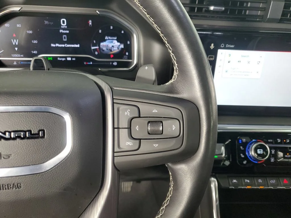 Used 2025 White Frost Tricoat GMC Denali Ultimate image 25