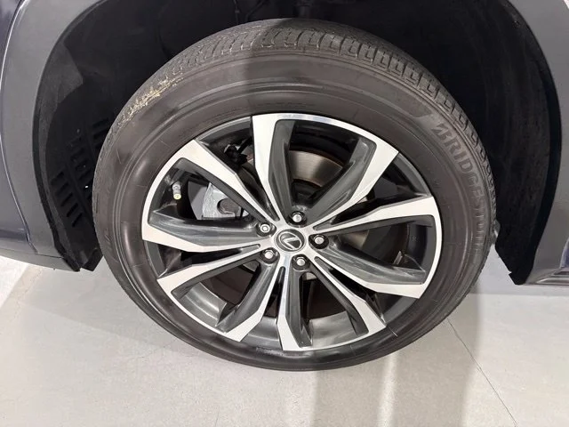 Used 2019  Lexus 350 image 5