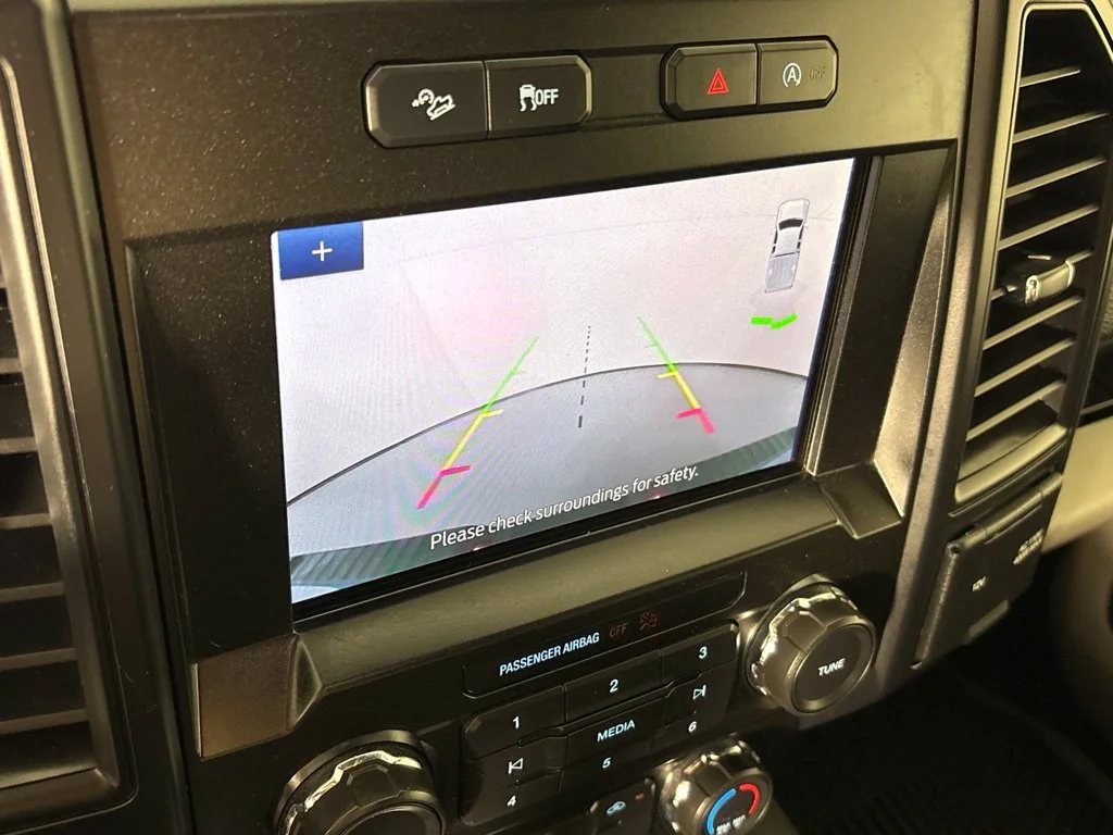 Used 2020 Blue Ford XL image 37