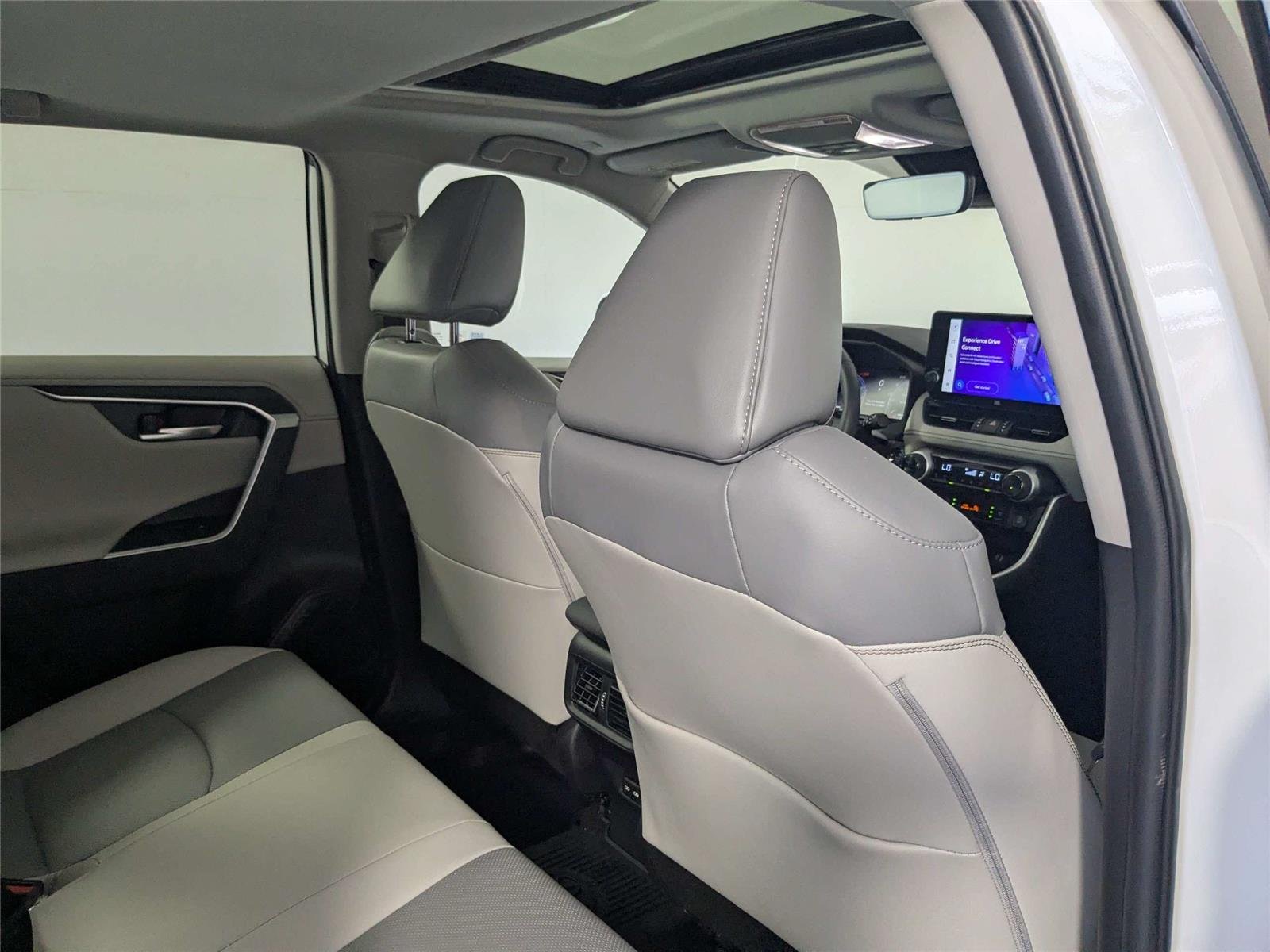 Certified Used 2024 Wind Chill Pearl Toyota Limited image 32