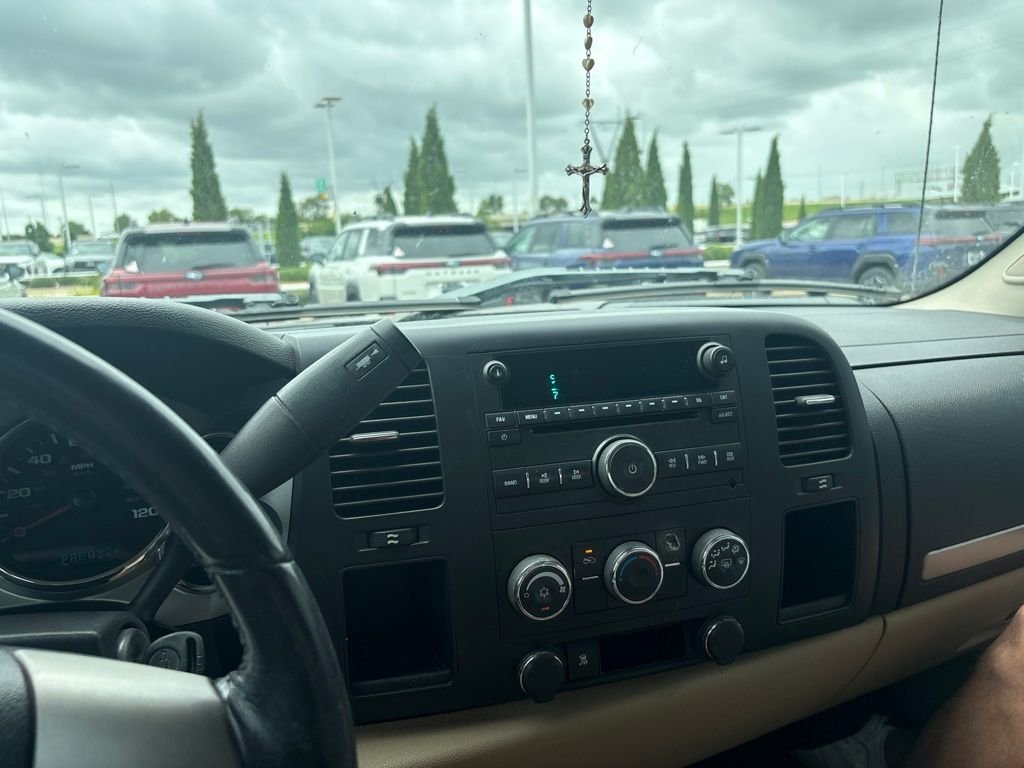 Used 2007 Brown Chevrolet LT image 3