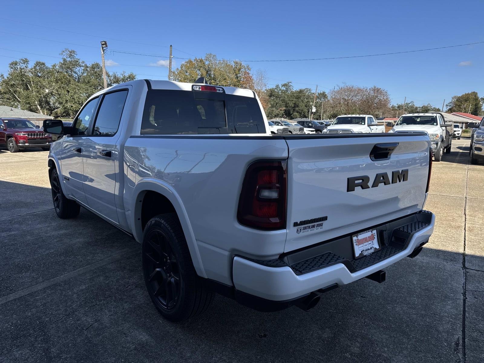 New 2026 Ivory White Tri-Coat Pearl-Coat Exterior Paint RAM Laramie image 4