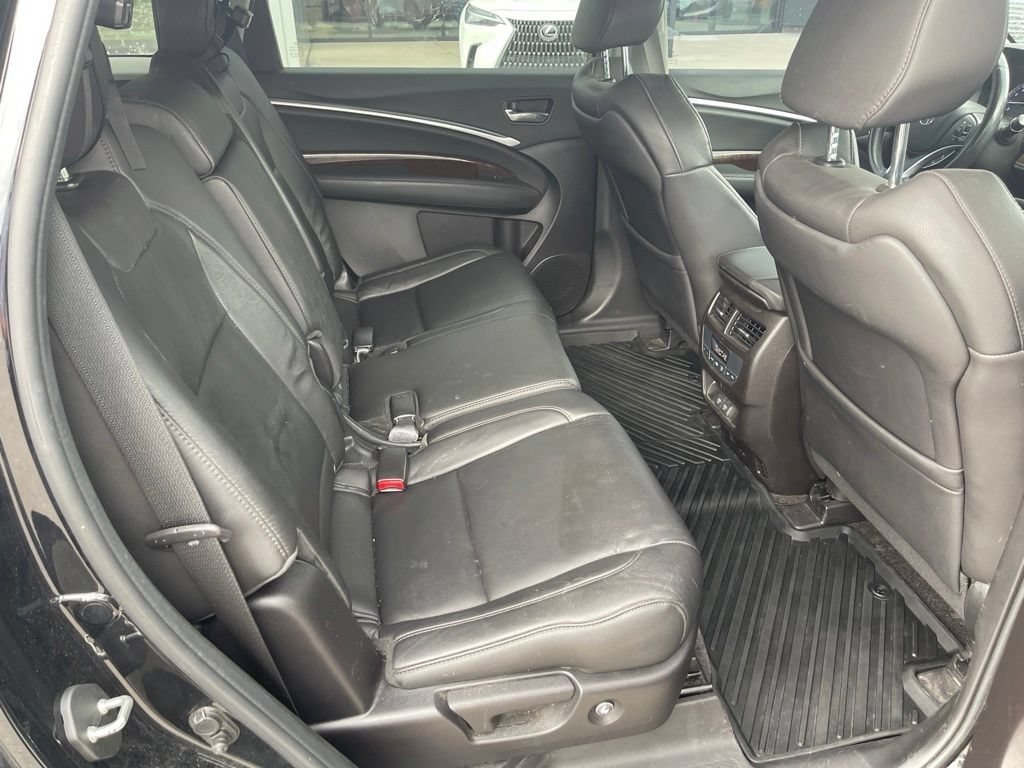 Used 2018 Crystal Black Pearl Acura w/Technology Pkg image 16