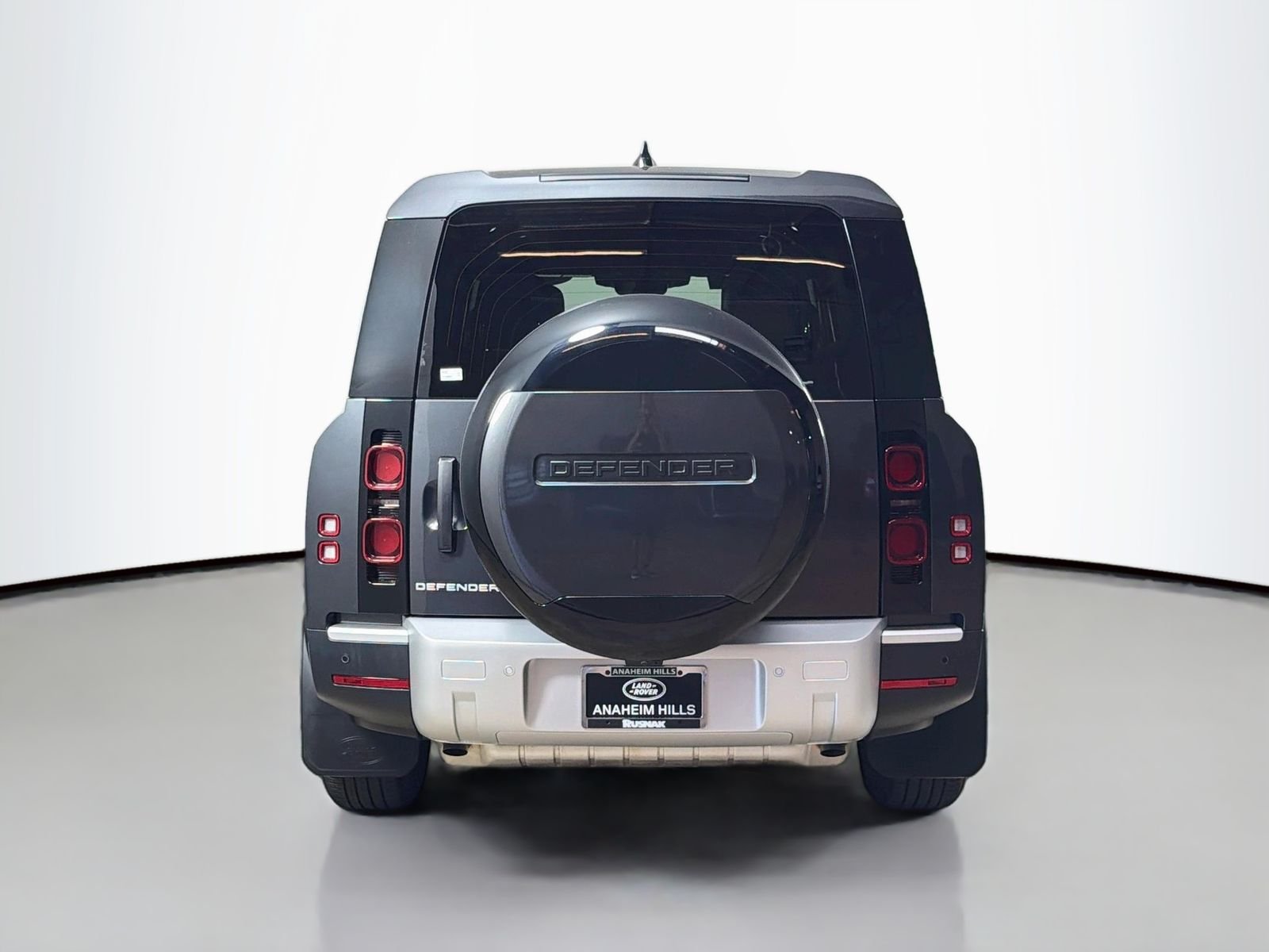 Certified Used 2025 Carpathian Gray Premium Metallic Land Rover S image 4