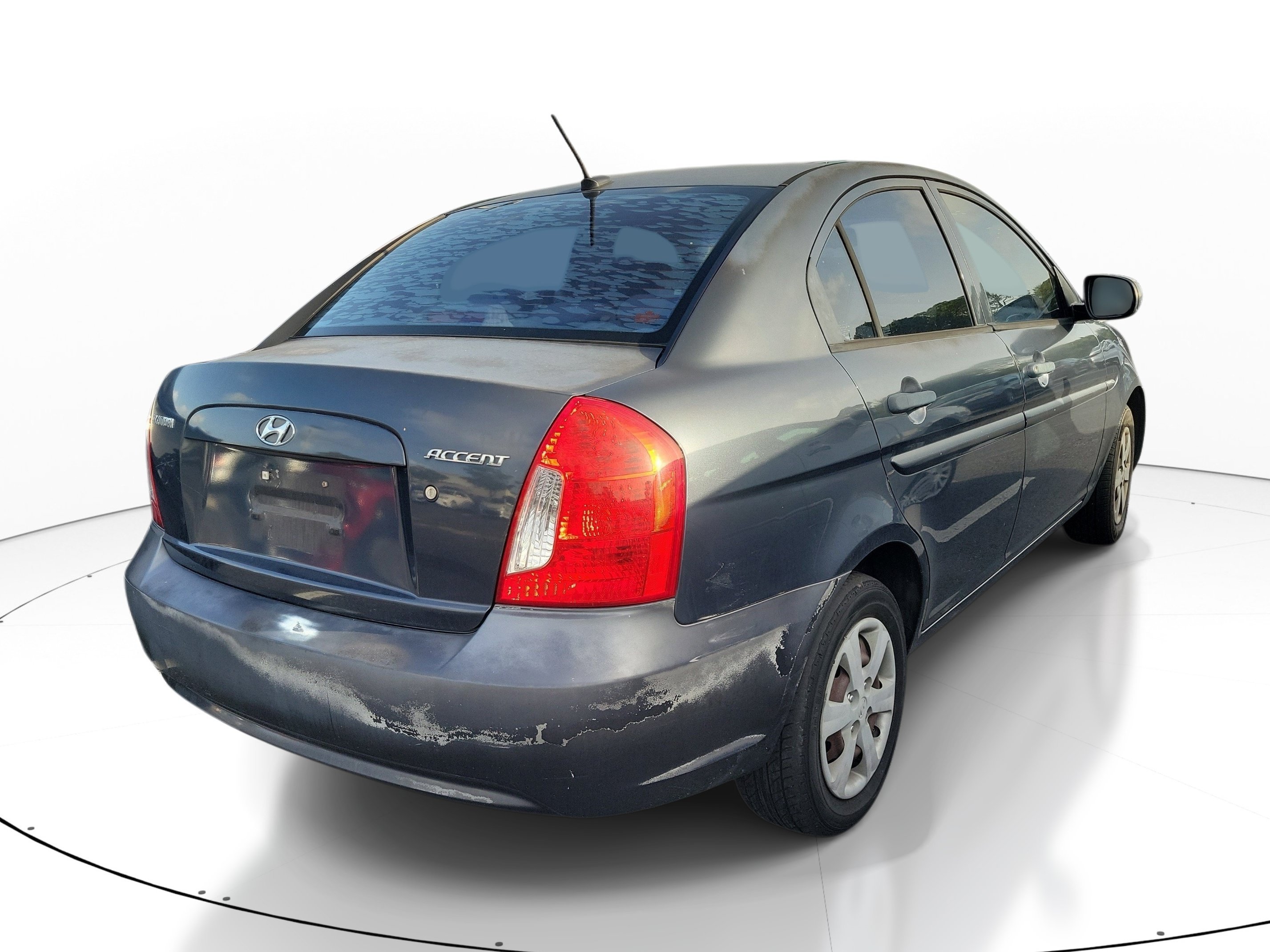 Used 2010 Charcoal Gray Pearl Hyundai GLS image 5