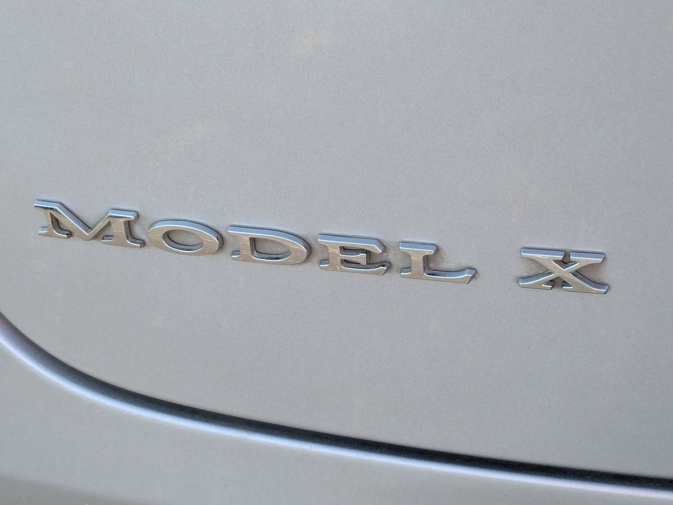 Used 2018 Silver Tesla 75D image 26