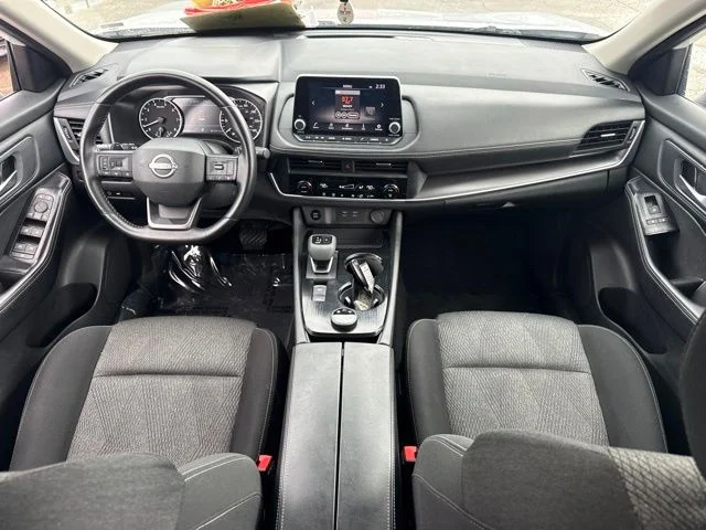 Used 2025 White Nissan SV image 16