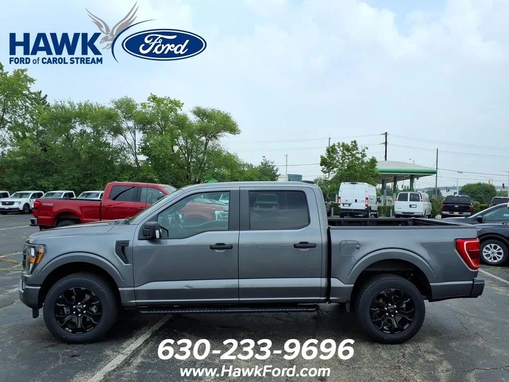 Used 2023 Gray Metallic Ford XL image 4