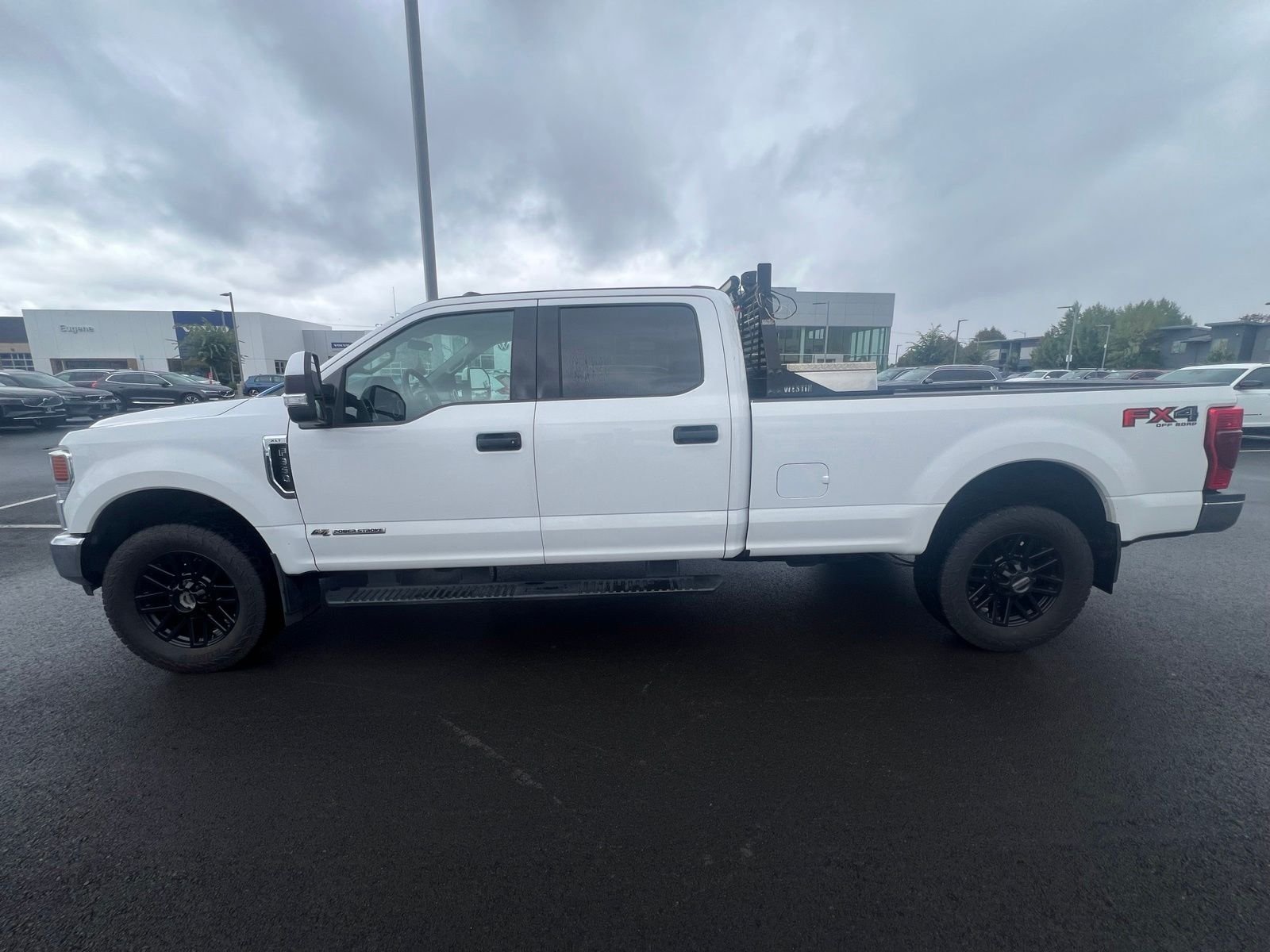 Used 2020  Ford  image 3
