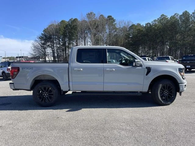 New 2026 Avalanche Ford XLT image 2