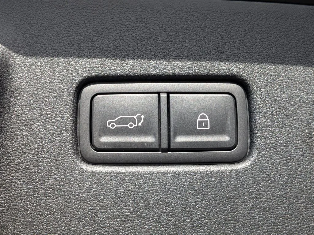 New 2026 Black Hyundai Limited image 31