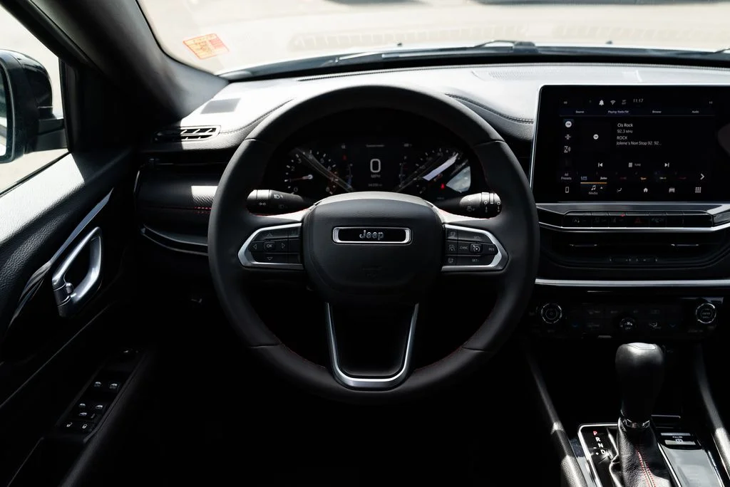 Used 2025 White Jeep Trailhawk image 11