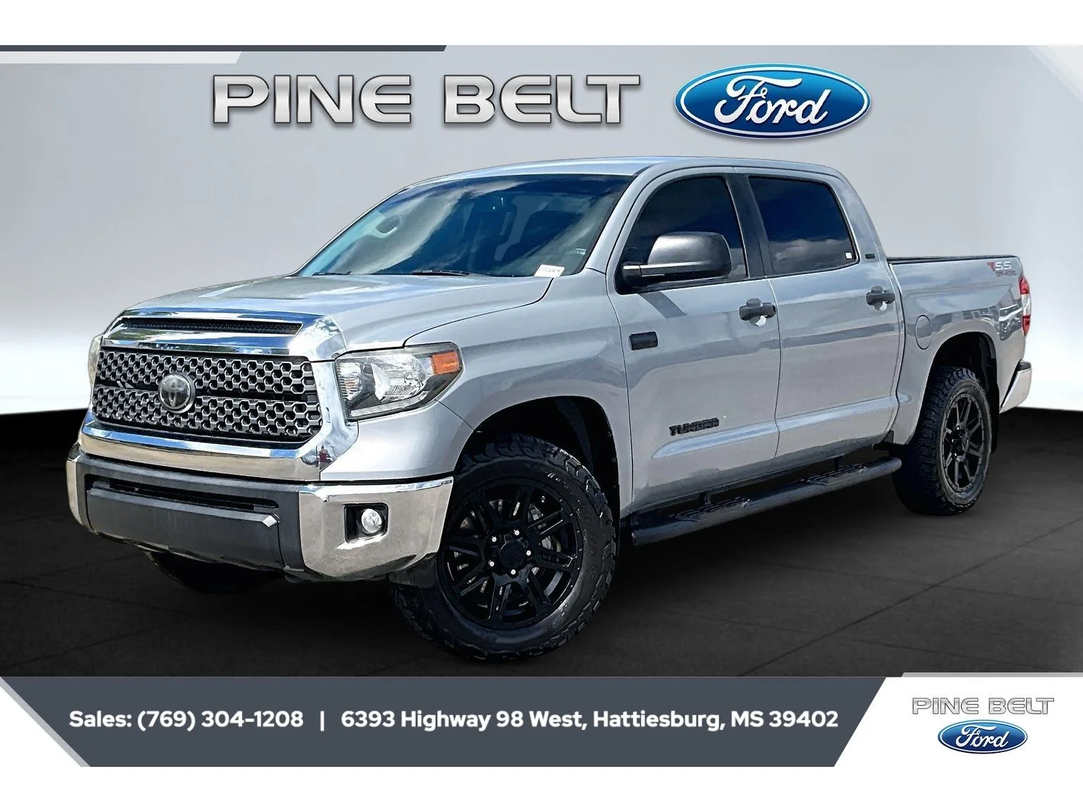 Used 2020 Cement Toyota SR5 image 10