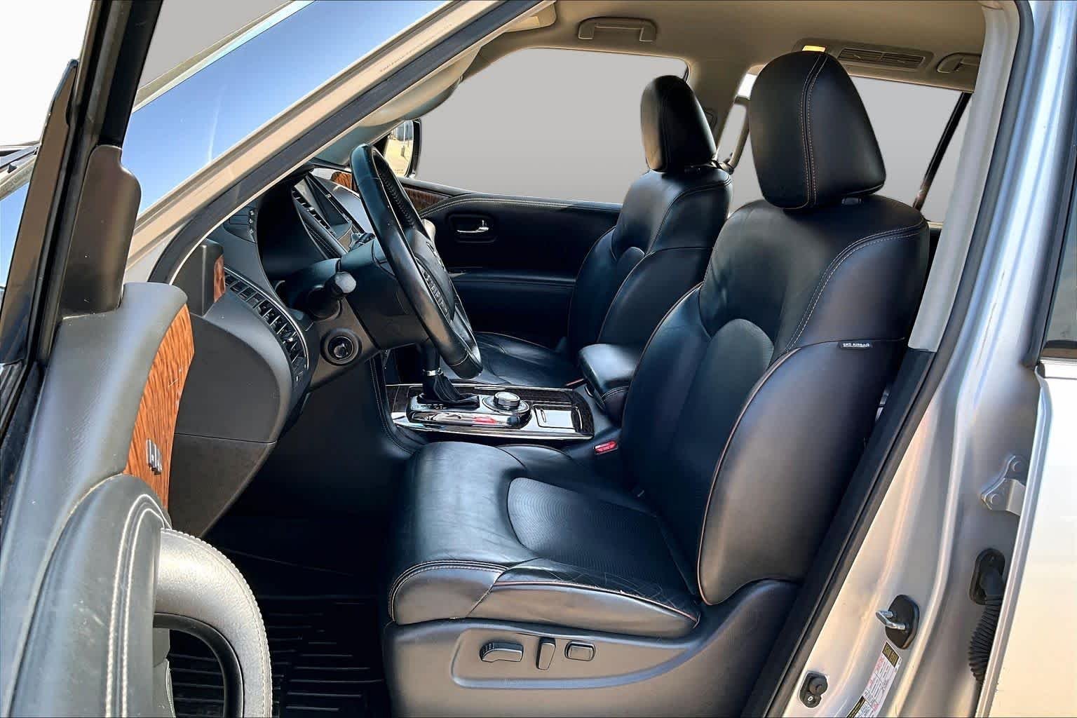 Used 2017 Brilliant Silver Nissan SL image 8