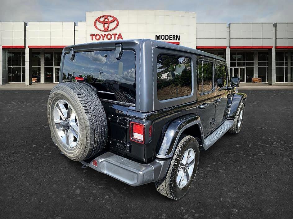 Used 2022 Black Clearcoat Jeep Unlimited Sahara image 5