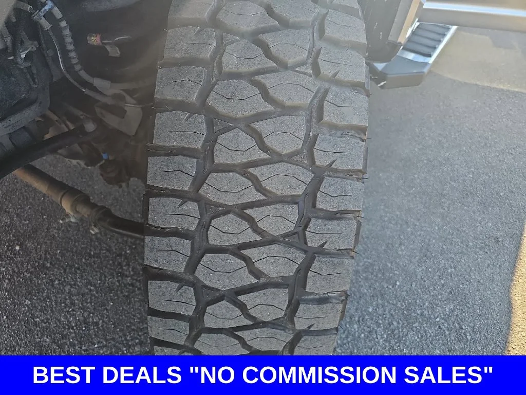 Used 2023 Iconic Silver Metallic Ford XLT image 34