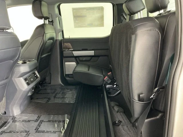 New 2026 Star White Metallic Tri-Coat Ford Lariat image 35