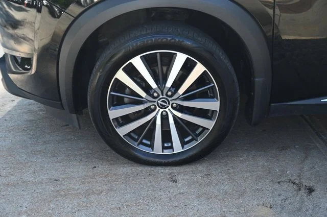 Certified Used 2022 Black Nissan Platinum image 11