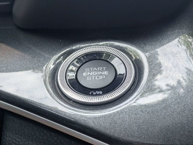 Used 2023 Red Jeep Laredo image 32
