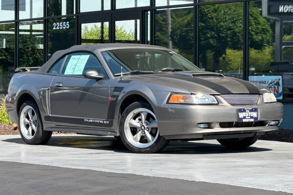2002 Ford Mustang