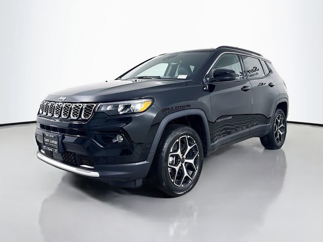 New 2026 Diamond Black Crystal Pearl-Coat Exterior Paint Jeep Limited image 3