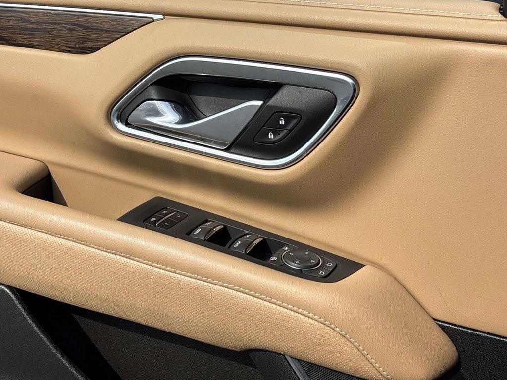 Used 2023 Beige Chevrolet Premier image 24