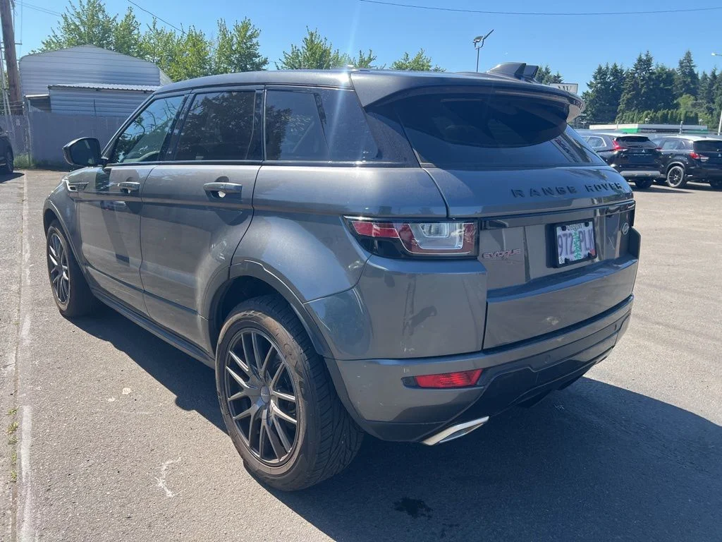Used 2018 Gray Land Rover Landmark Edition image 5