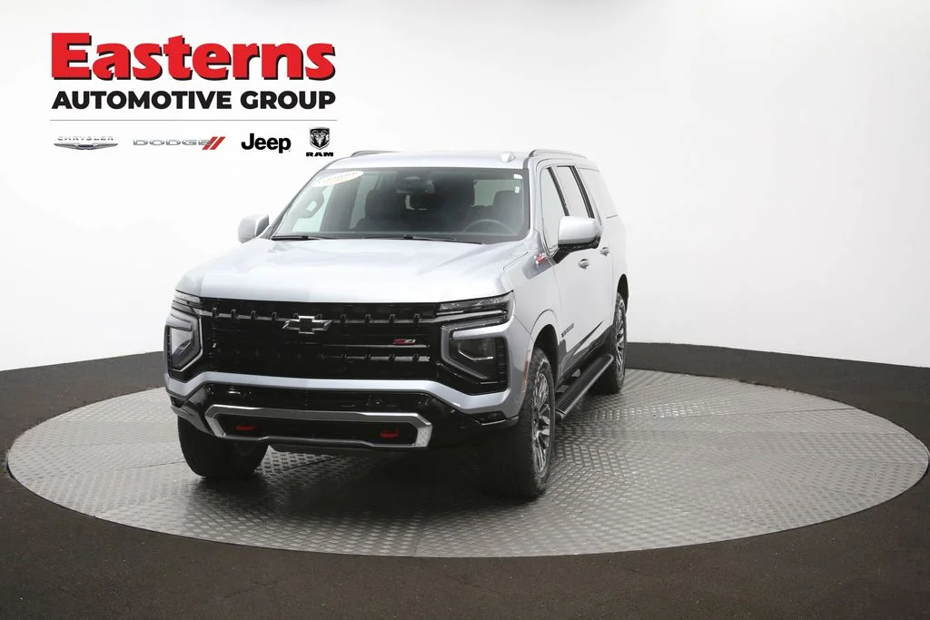 Used 2025 Gray Chevrolet Z71 image 56