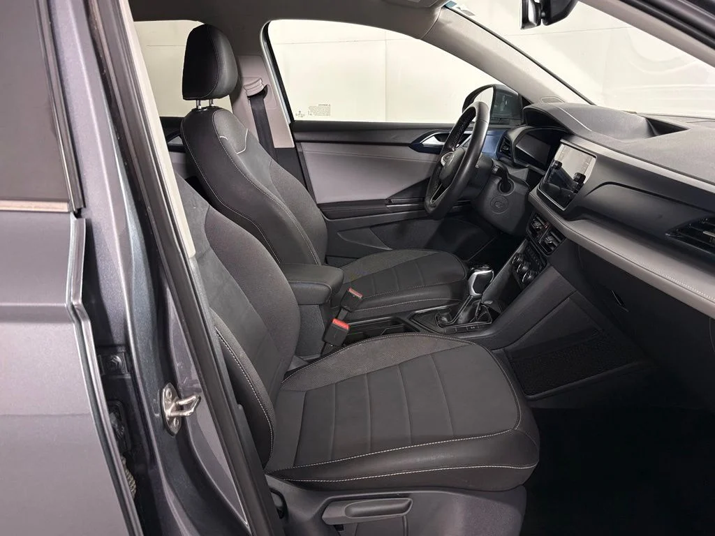 Used 2024 Gray Volkswagen 1.5T SE image 46
