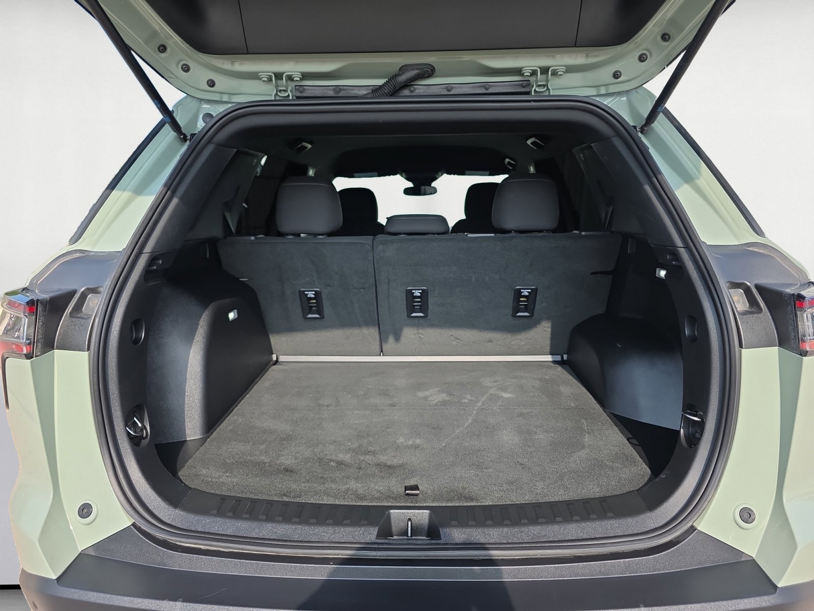 Used 2026 Green Chevrolet LT image 19