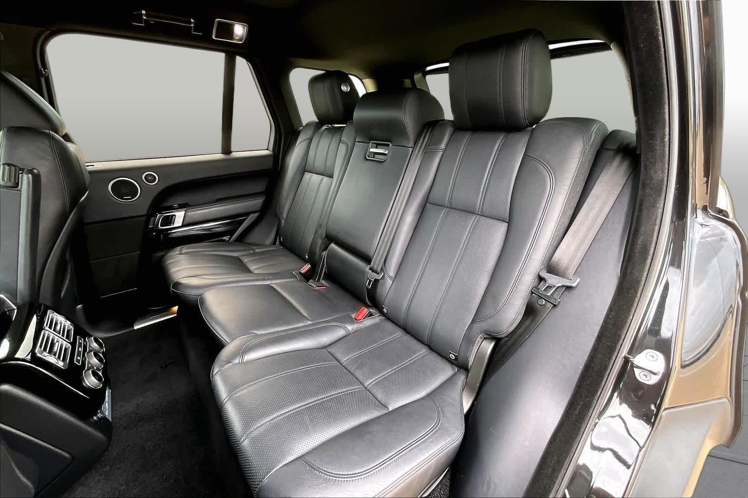 Used 2017 Santorini Black Land Rover HSE image 21