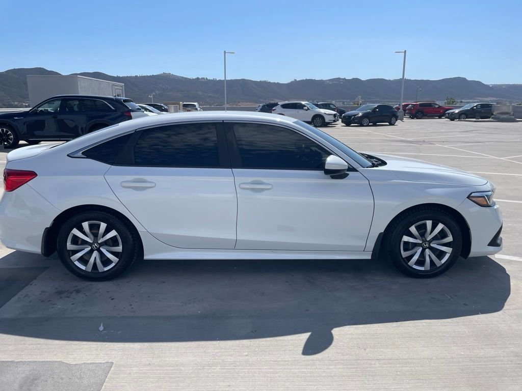 Used 2022  Honda LX image 9