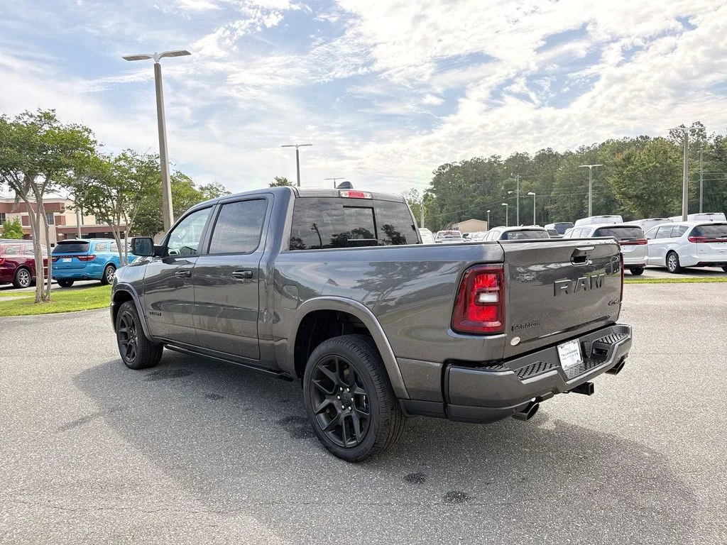 2026 RAM 1500 Laramie - Photo 7