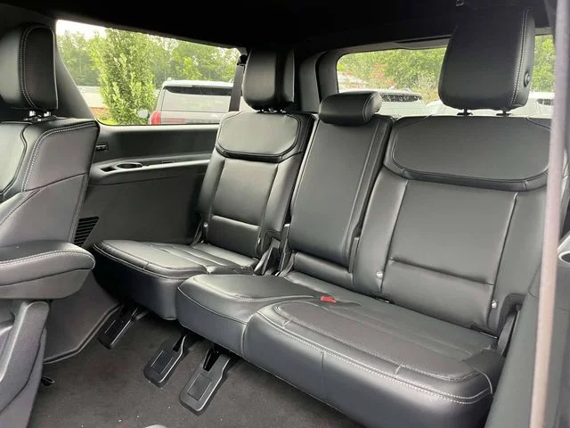 New 2027 Agate Black Metallic Ford MAX Platinum image 10