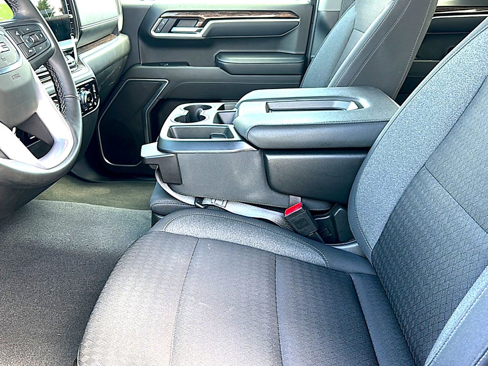 Used 2025 Titanium Rush Metallic GMC Elevation image 13