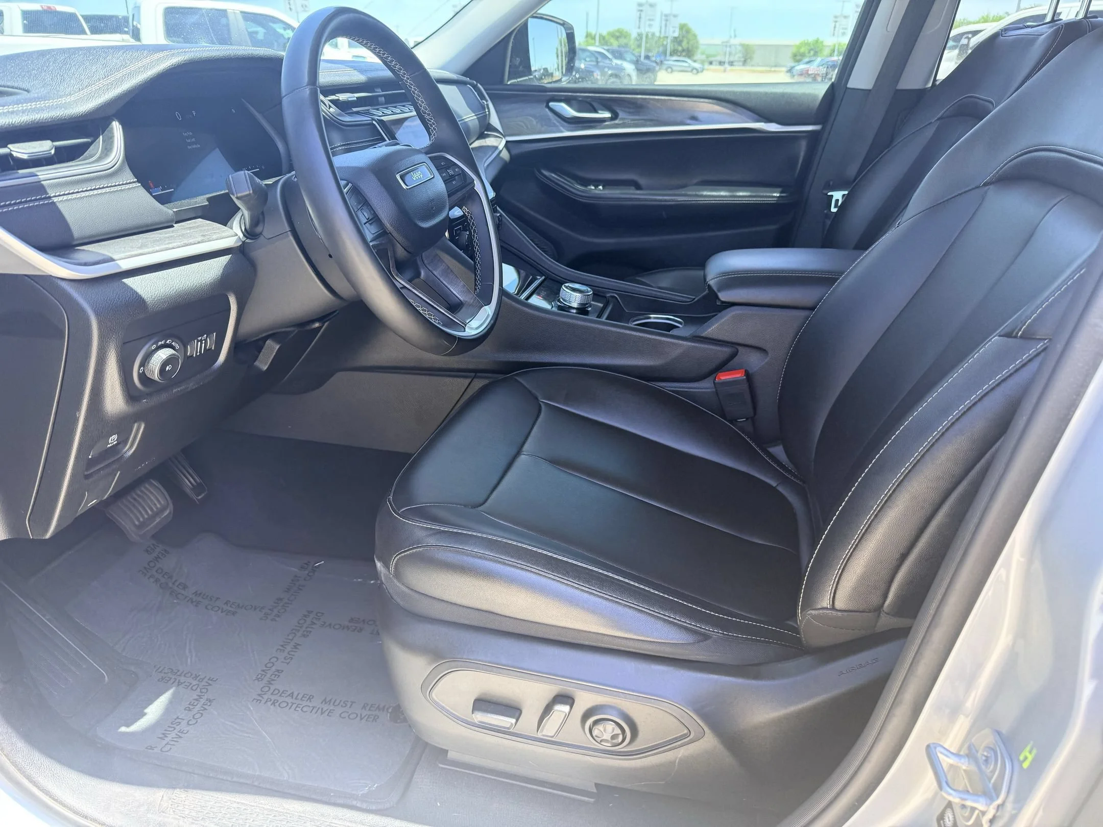 Used 2024 Silver Jeep Limited image 17