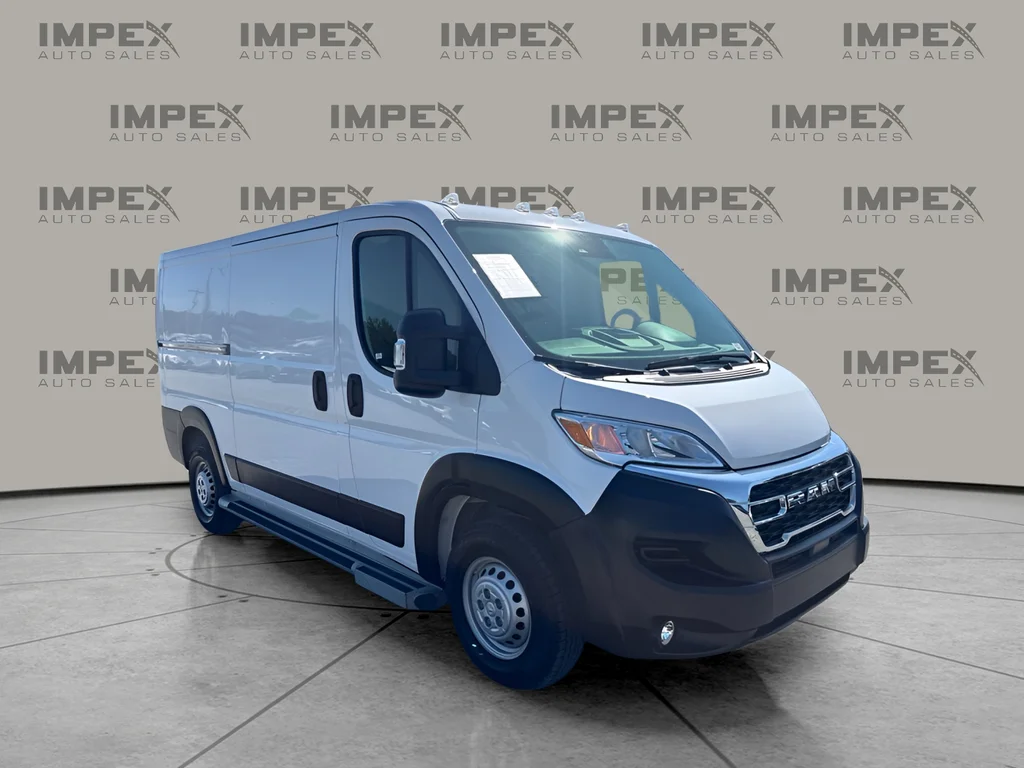 Used 2025 White Ram Base image 7