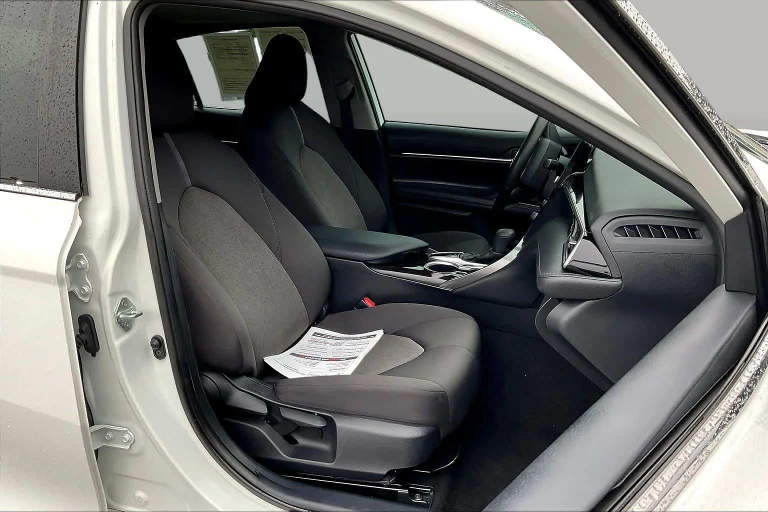 Used 2024 Ice Cap Toyota LE image 9