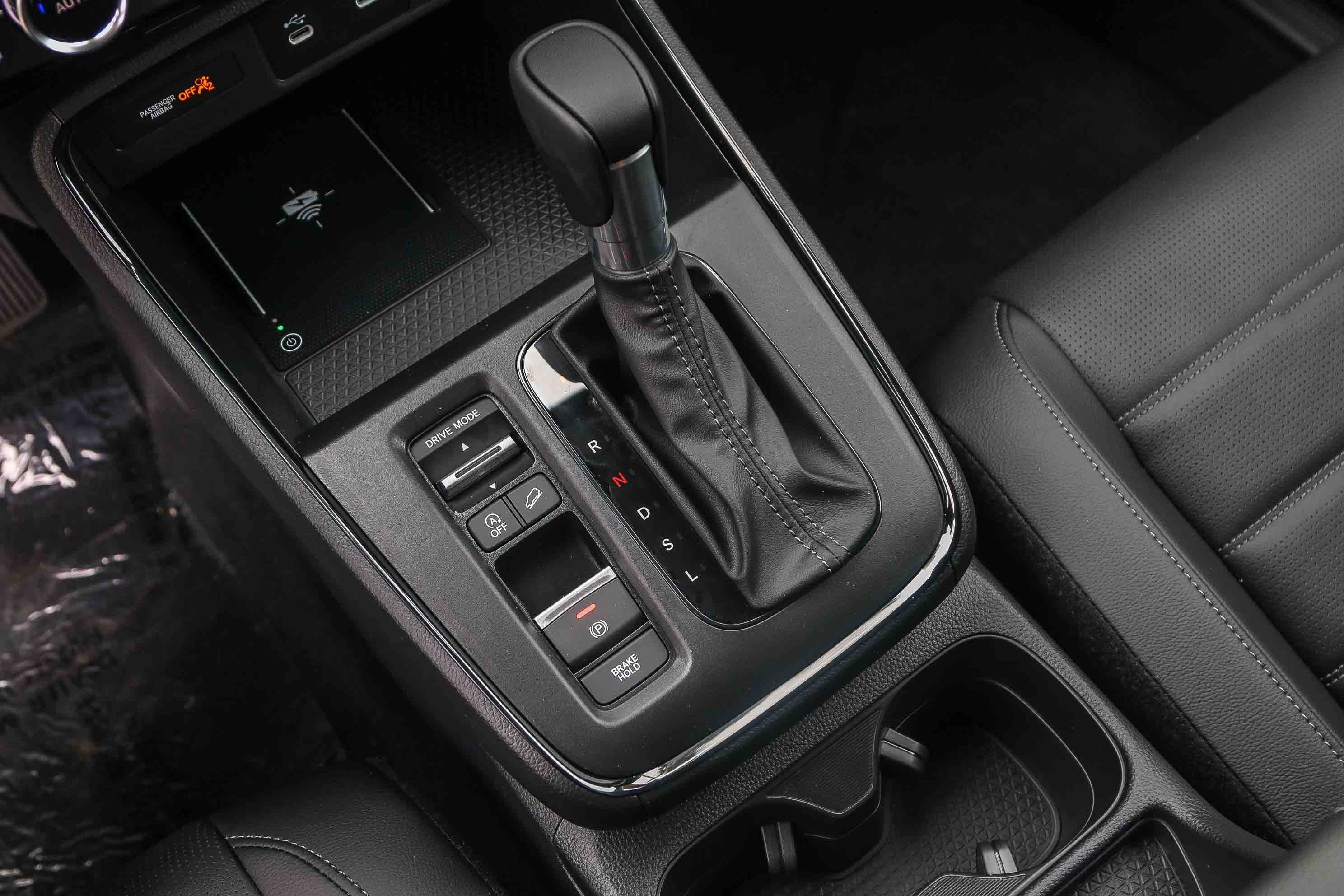 New 2026 Urban Gray Pearl Honda EX-L image 18