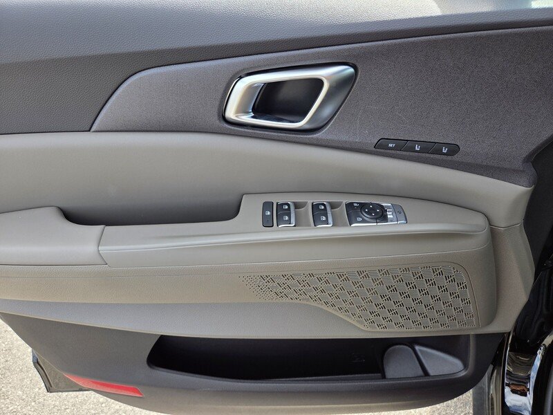 2026 Kia Carnival SX - Photo 11