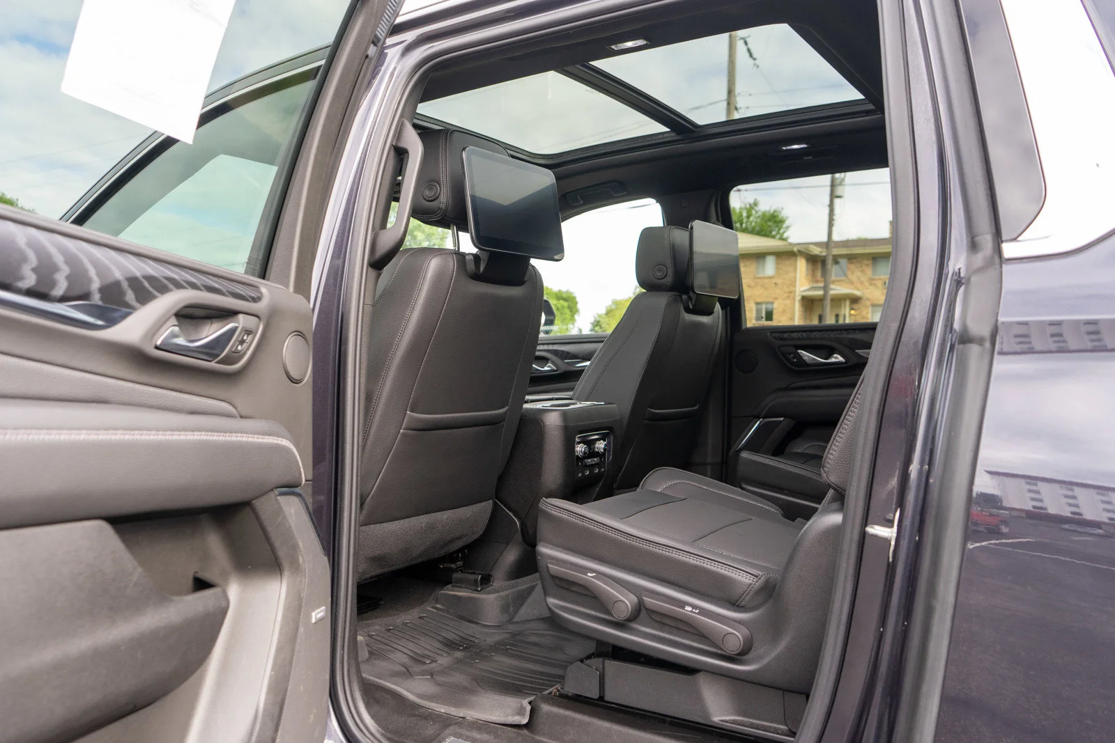 Used 2023 Titanium Rush Metallic GMC Denali image 31