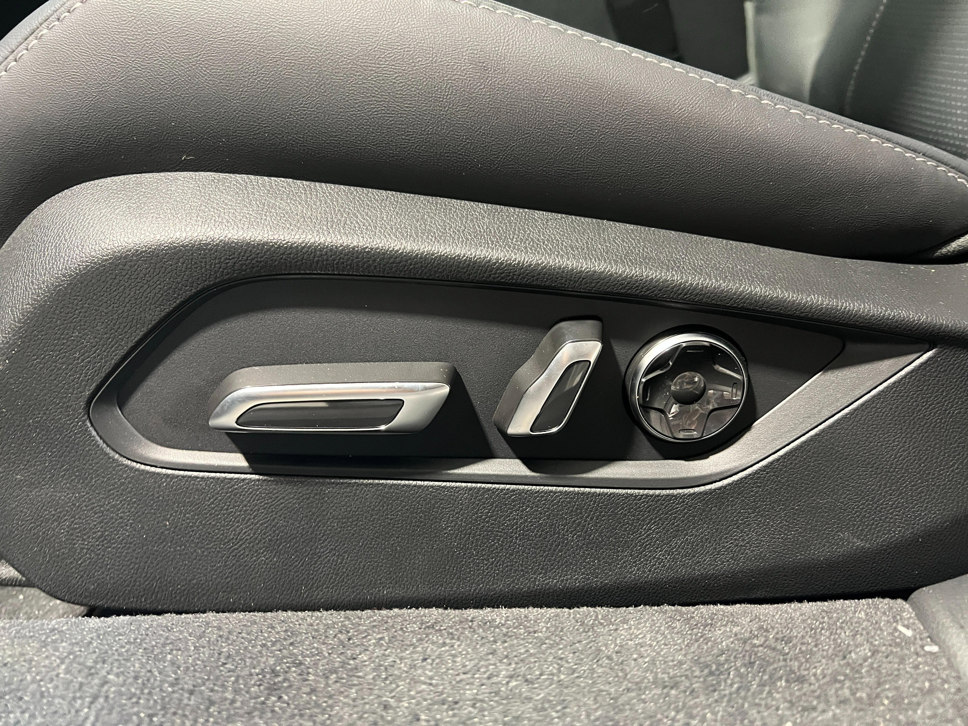 2025 Acura TLX Technology Package - Photo 11