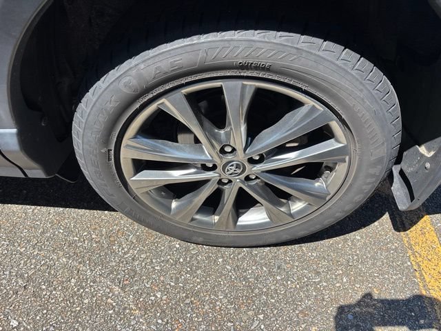 Used 2018 Aqua Toyota Limited image 11
