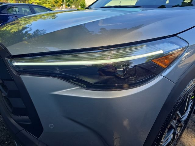 New 2026 Sonic Silver Toyota XLE image 31