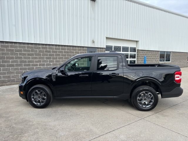 New 2026 Shadow Black Ford XLT image 9