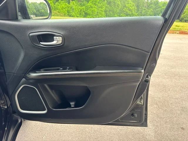 Used 2018 Black Jeep Limited image 9