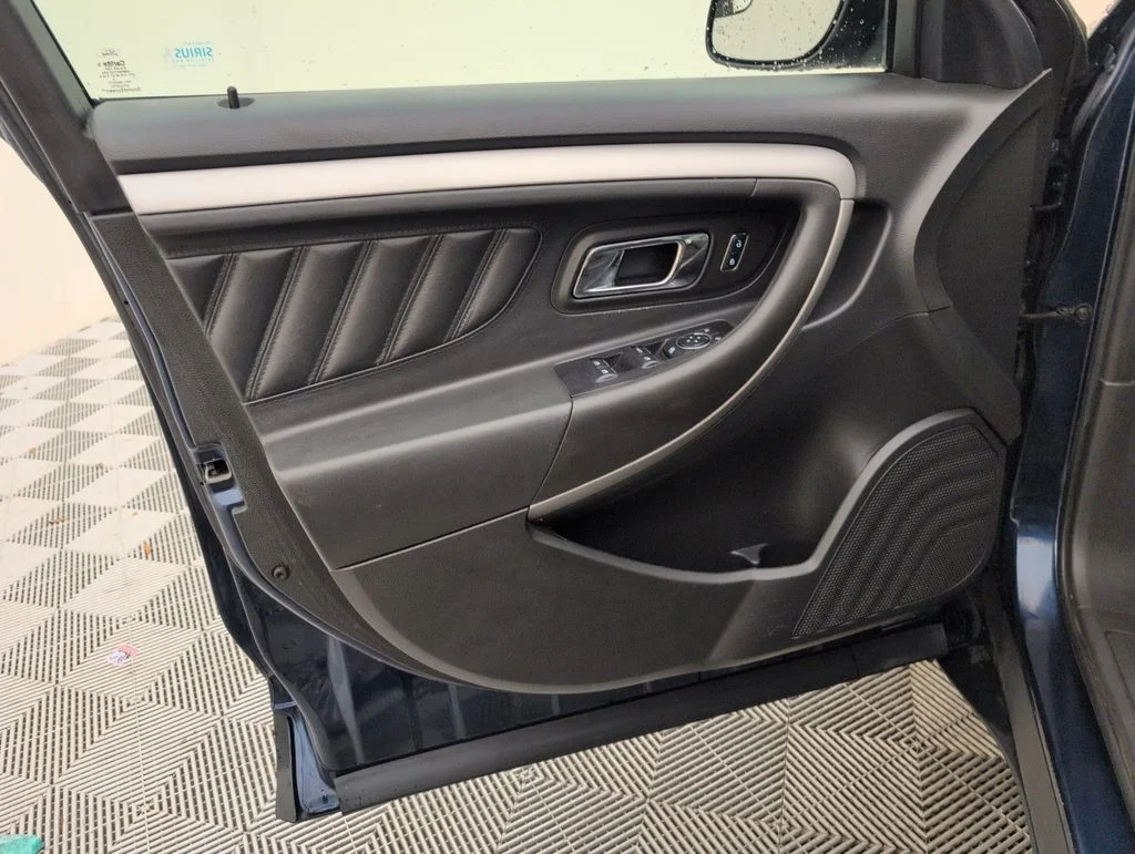 Used 2017 Blue Ford SEL image 31